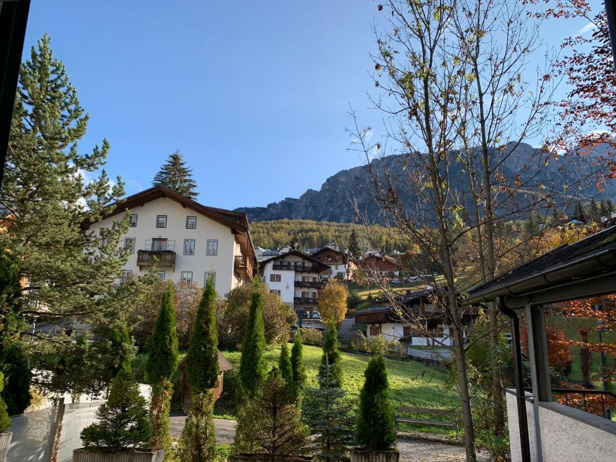 Hotel Serena Cortina Cortina dʼAmpezzo Dış mekan fotoğraf