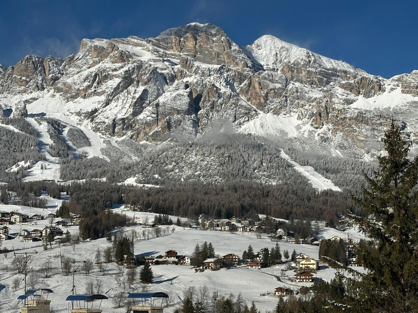 Hotel Serena Cortina Cortina dʼAmpezzo Dış mekan fotoğraf